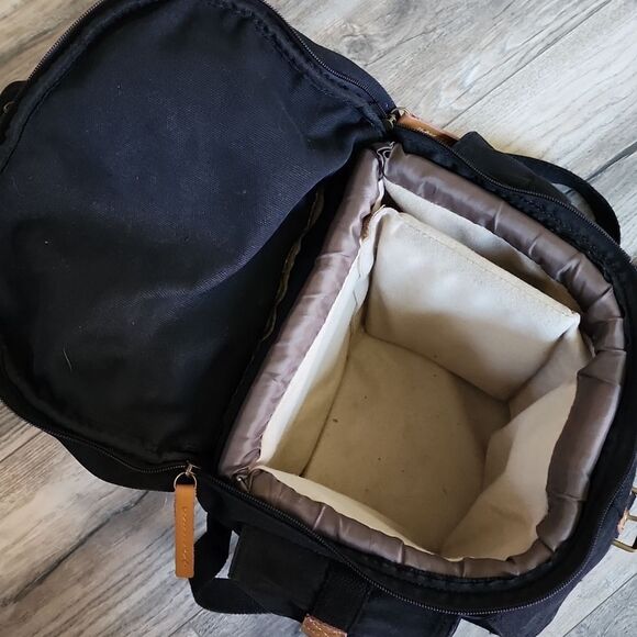 Tarion • Canvas Camera Backpack - Picture 2 of 2
